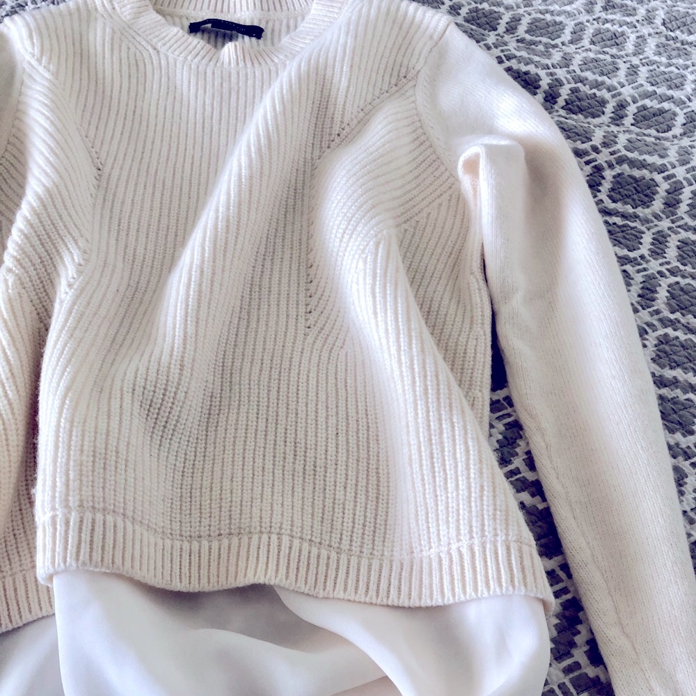 NWOT Ann Taylor Cream Sweater